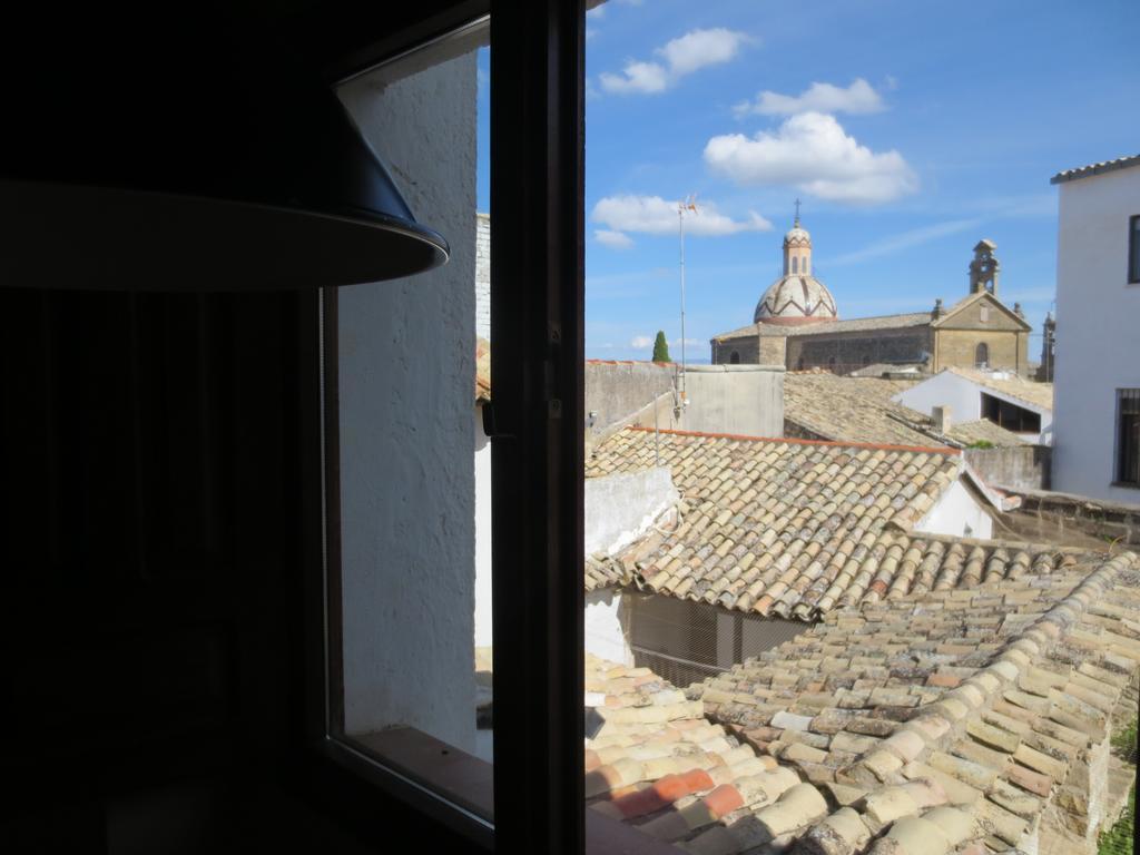 Apartamentos Turisticos El Losal Úbeda Exteriör bild